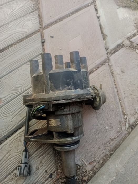 Трамблёр на nissan patrol 4.5 ,четыре контакта