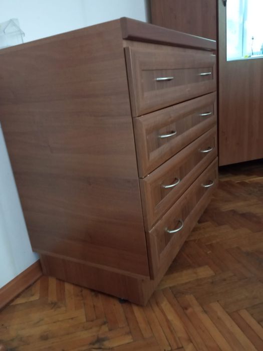 Продам хороший комод