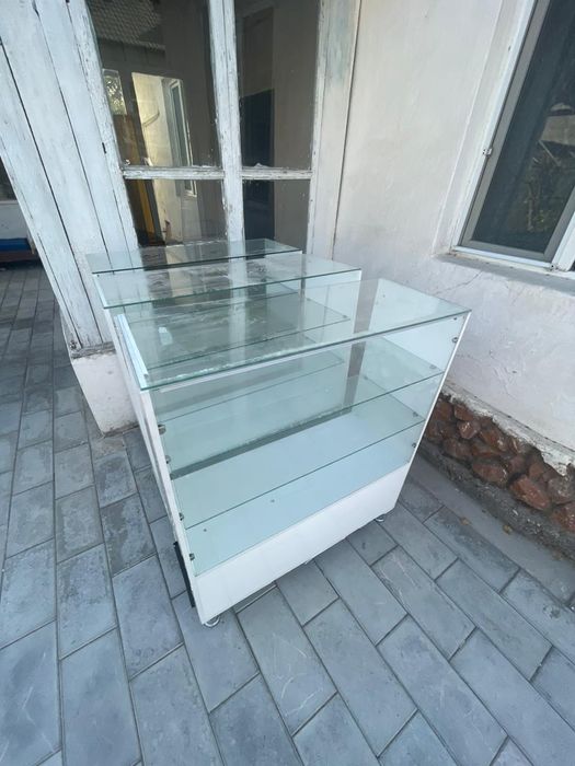 Срочно продам Ветрина для магазин