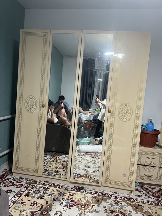 Шкаф шифоньер и комод