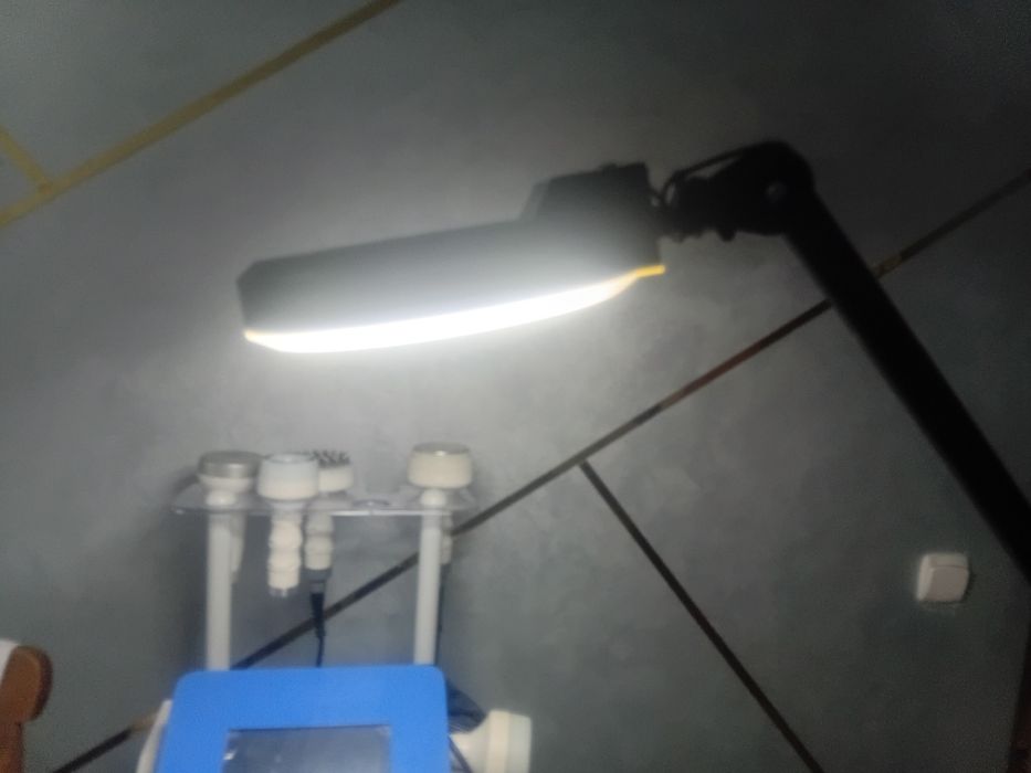 Лампа лупа для красоты