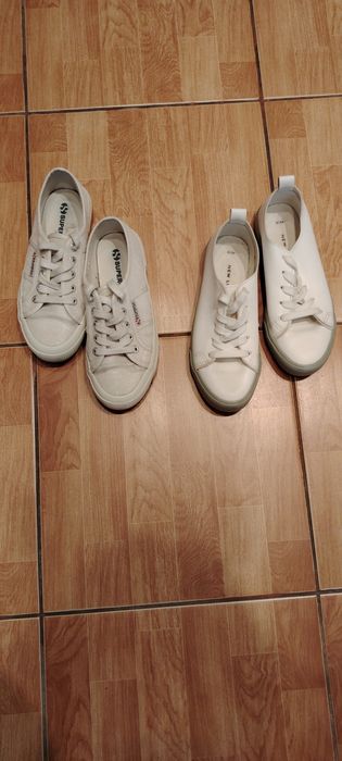 Vând adidași si tenesi aproape noi  mărimea 36 adidaș 50 ron teniși 40