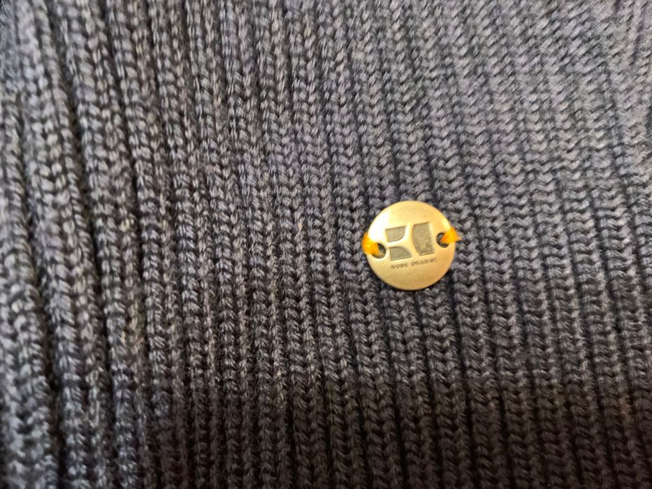 Hugo Boss-оригинален шал