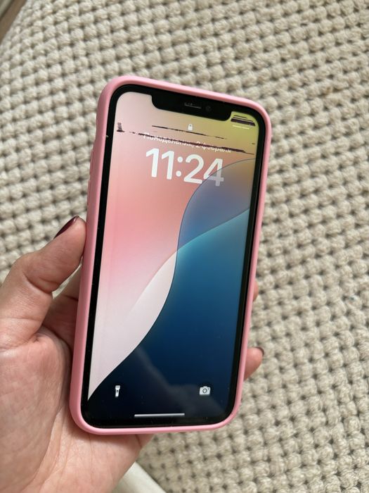 Айфон 11 продам срочно