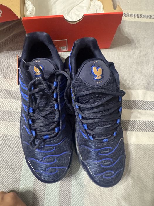 Продам кроссовки Nike TN
