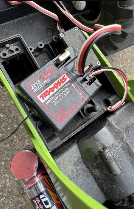 Vand receiver si telecomanda traxxas 27mhz