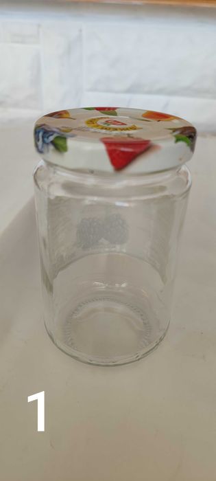 Буркани със винт