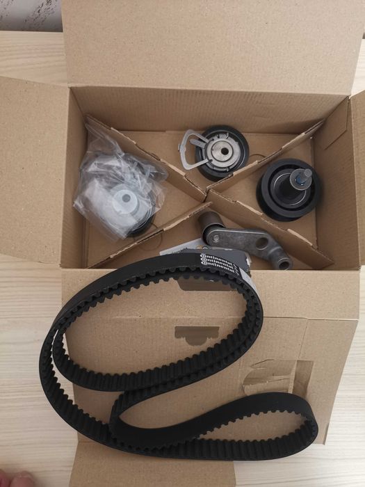 Ангренажен к-т, водна помпа и обтегач с ролка за VW, AUDI, SEAT, SKODA