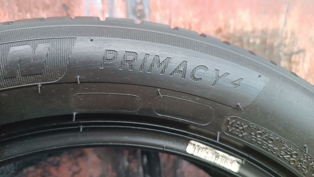 225/50/17 Michelin