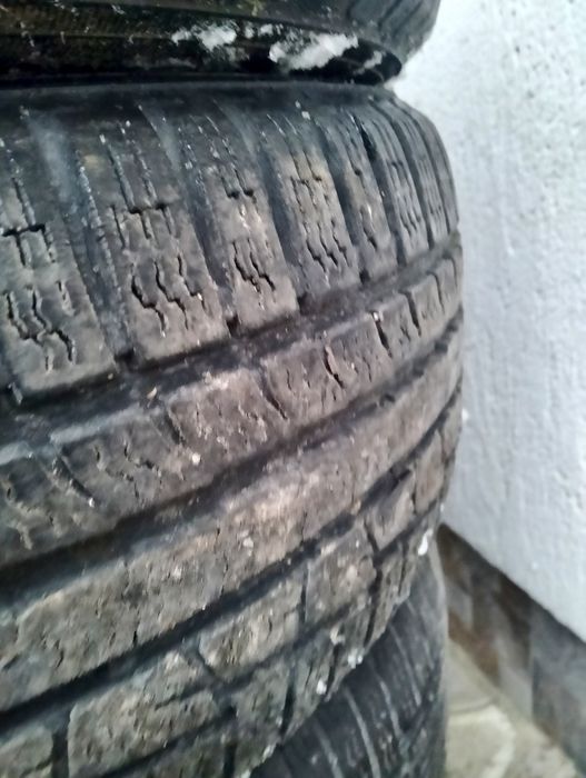 Cauciucuri iarnă 235.60.16