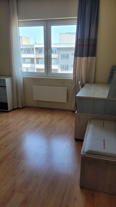 Дава се под наем Четиристаен апартамент в Варна, Окръжна болница - 90 кв.м за 663 € - Снимка #1