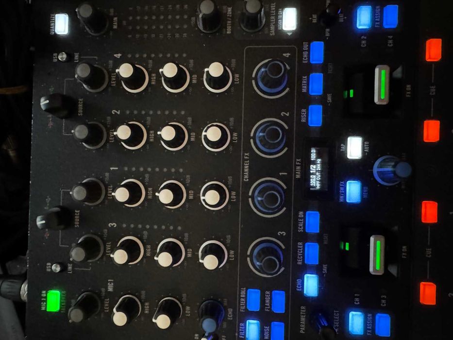 Rane Four контролер конзола DJ