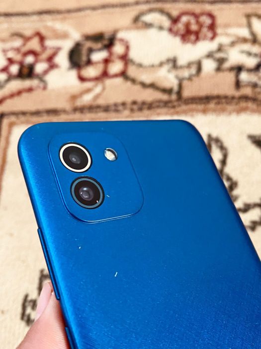 Продам samsung a03 идеал срочно