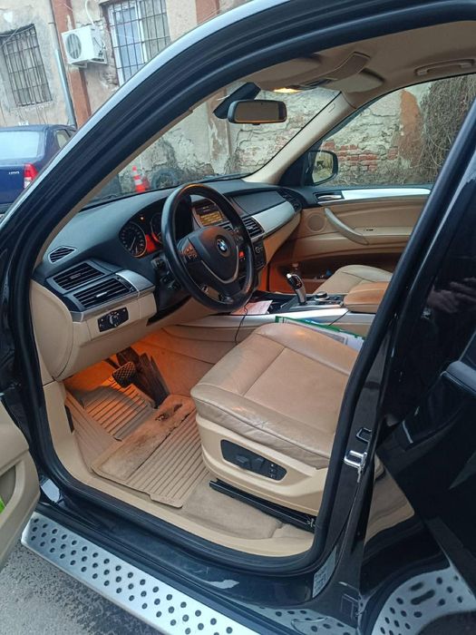 Автомобил BMW X5