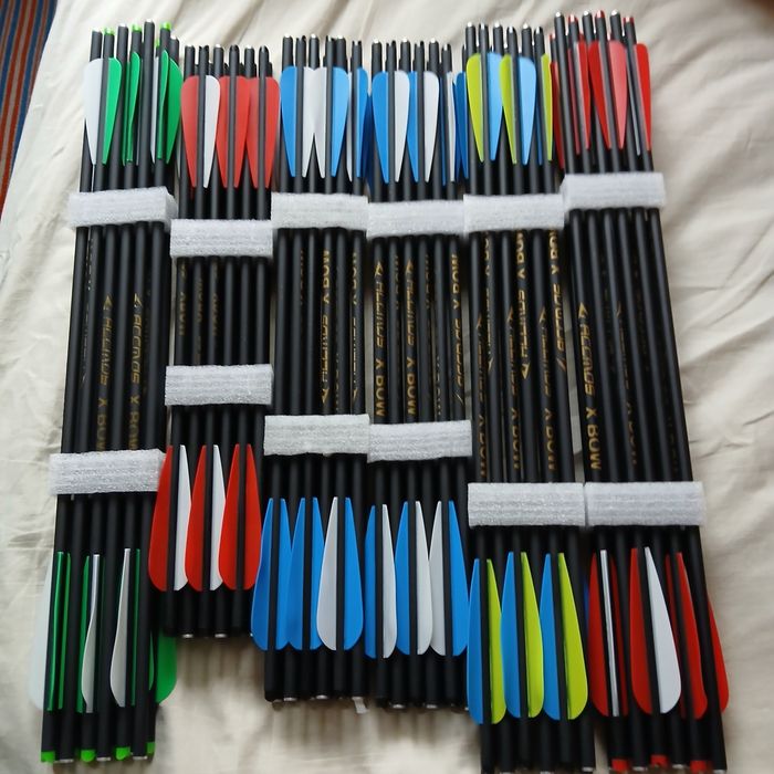 Săgeți din carbon pentru arbalete de 46,51 sau 56 cm,varf 3 lame,noi