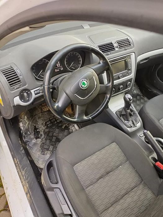 Vând Skoda Octavia 1.6 diesel combi