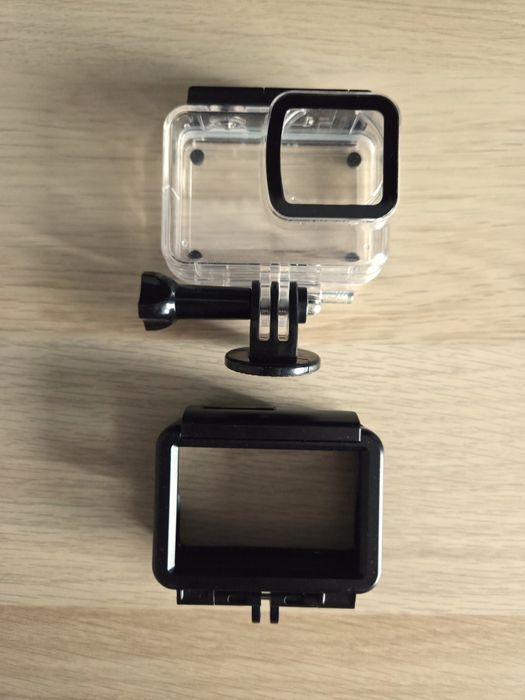 Cameră de acțiune SjCam SJ10x 4k + 2 carcase – stare bună