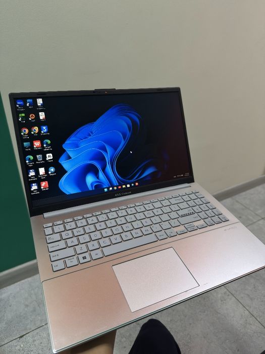 Brend: ASUS
Seriya: VivoBook
Yupqa va zamonaviy dizayn