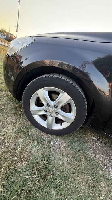 Автомобил Kia Ceed бензин