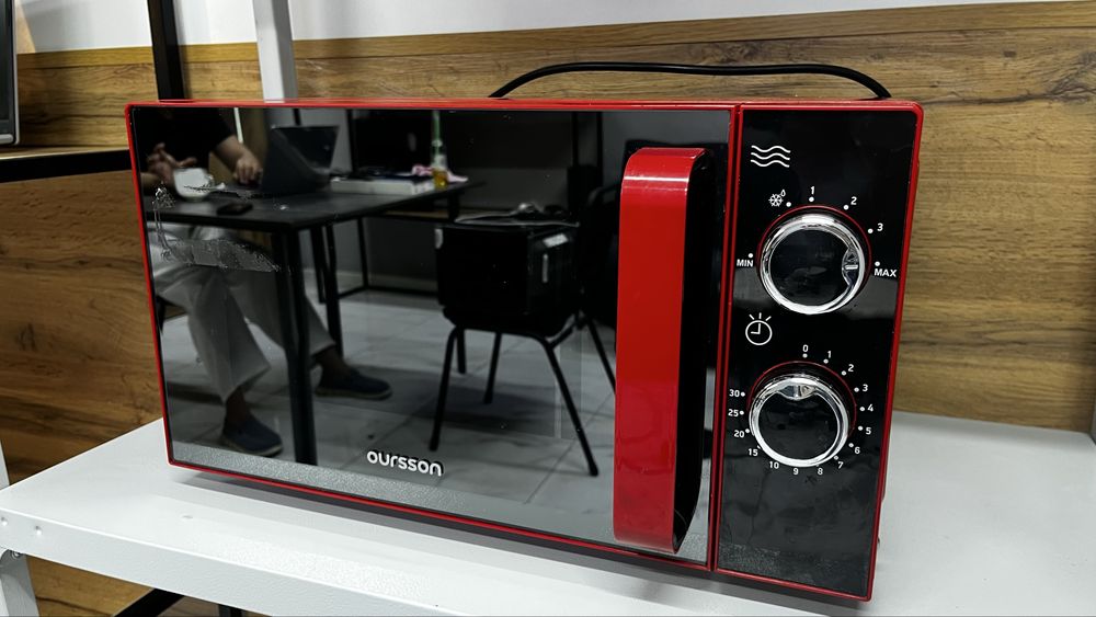 Микроволновка OURSSON