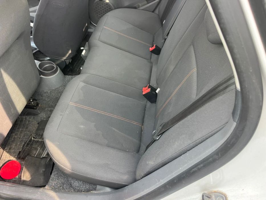 SEAT Ibiza на части