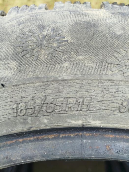 Продам зимние шины 185/65/15