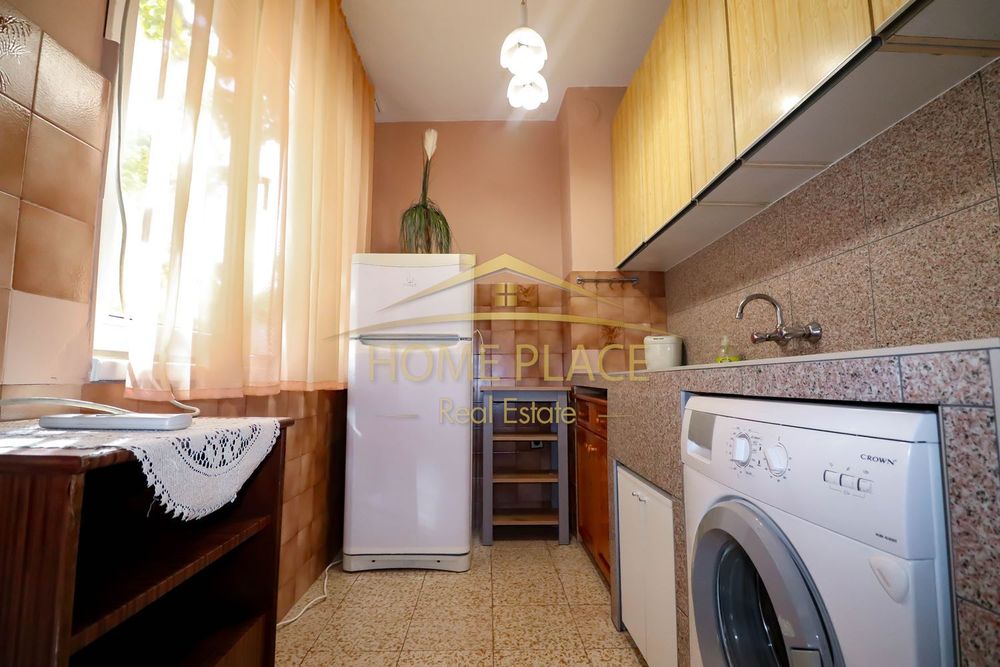 Дава се под наем Тристаен апартамент в Варна, Окръжна болница - 69 кв.м за 408 € - Снимка #1