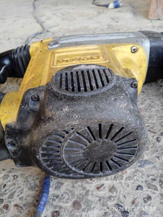 Сотилади Dewalt перфаратор