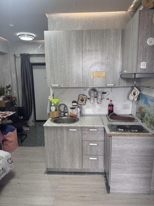 Yunusobod 13 kv 1 xonali 28 m² uy sotiladi srochno