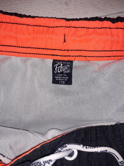 Фирменные шорты на мальчика 11-12 лет