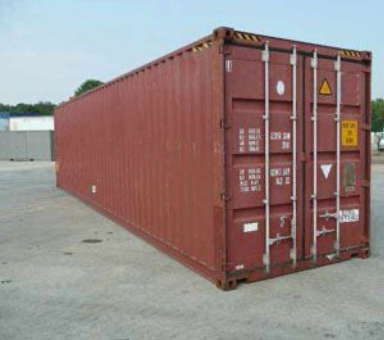 Containere maritime pe stoc