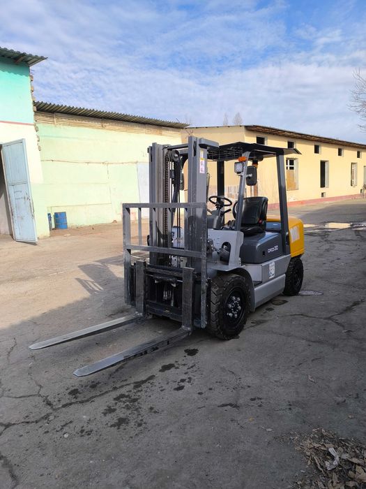 Погрузчик CPCD 30