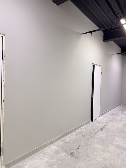 Акриловая краска. Моющаяся.