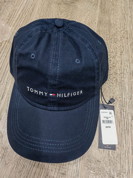Tommy Hilfiger  кепки