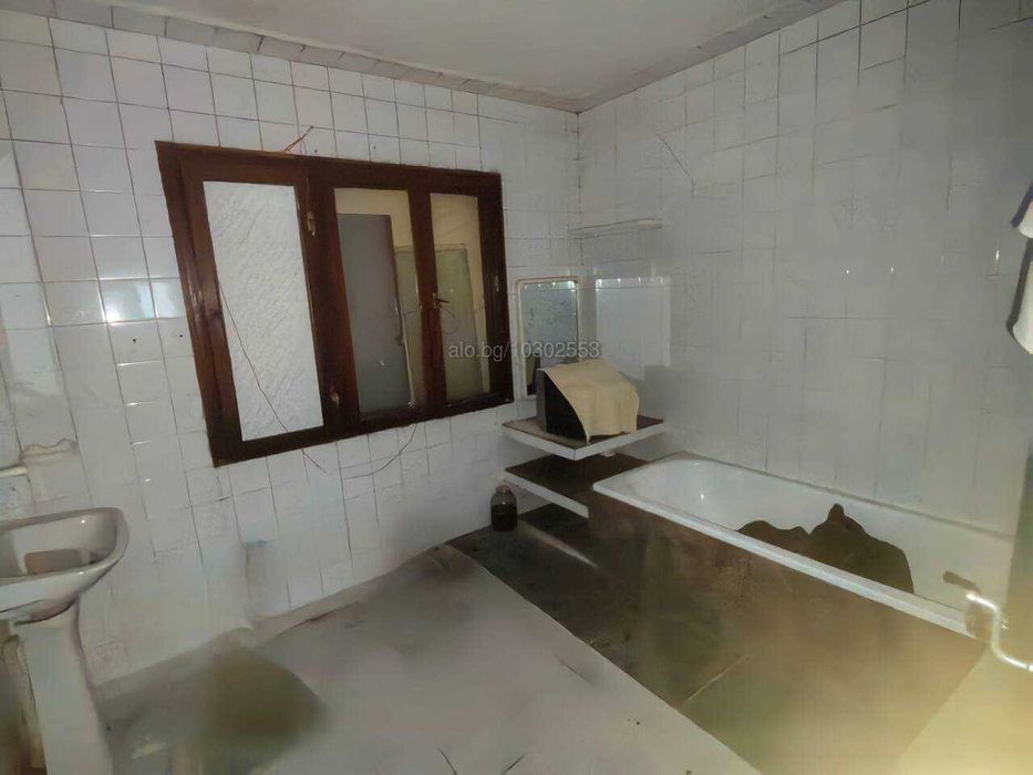 Продава се Къща в Провадия - 380 кв.м за 295 €/кв.м - Снимка #9