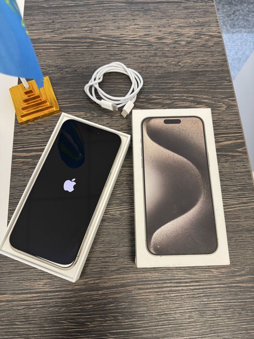 iPhone 15 Pro Max 256GB.85%.В Идеале! 10/10. Есим.