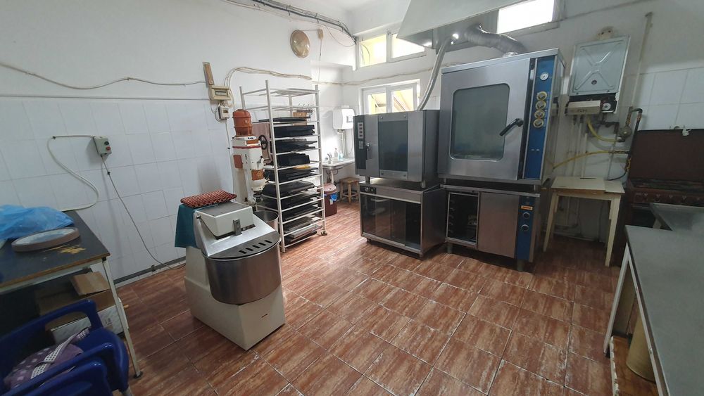 Spațiu de închiriat complet echipat pentru producția de patiserie și cofetărie