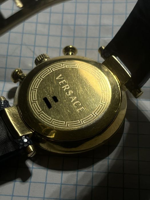 Наручные часы Versace