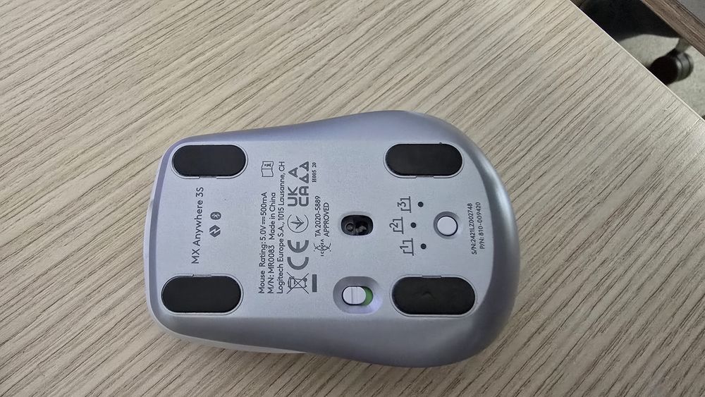 Logitech MX Anywhere 3S Bluetooth Silent Scroll MagSpeed USB-C Pale Grey

2.4GHz&Bluetooth, Silent, Scroll MagSpeed, USB-C, Pale Grey