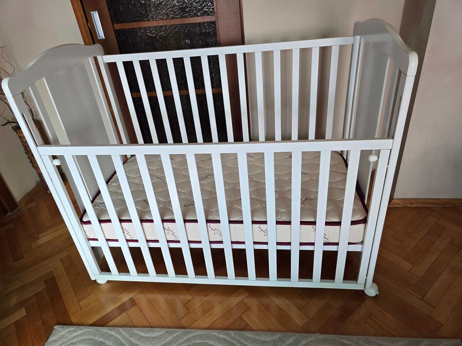 Кошара,матрак,детско столче за хранене,нагревател PhilipsAvent Premium