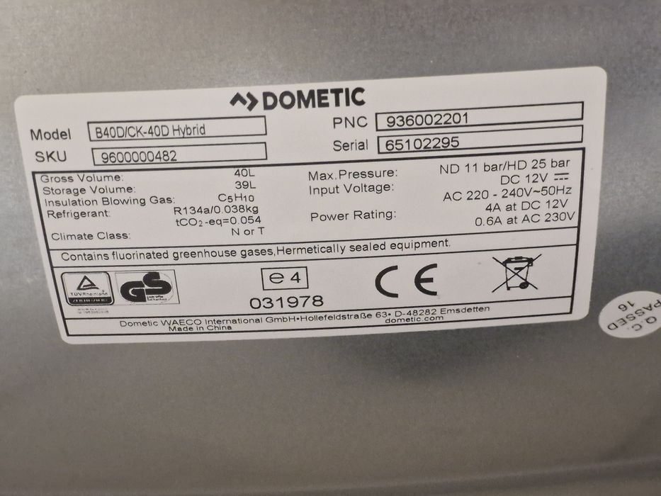 Frigider-congelator AUTO - DOMETIC