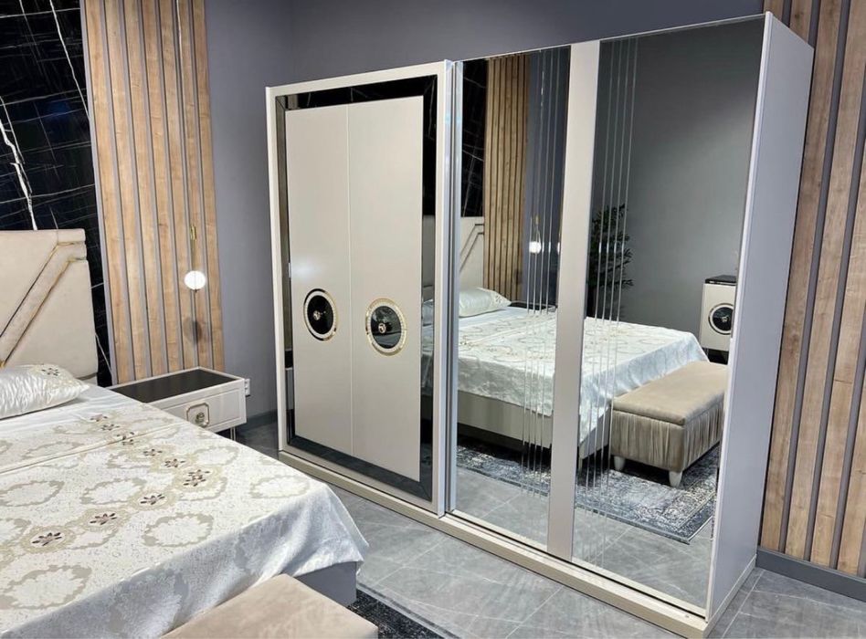 Спальный гарнитур кровать с матрасом