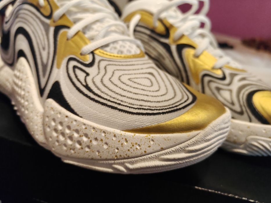 Under Armour Spawn 6 Basketball Trainers