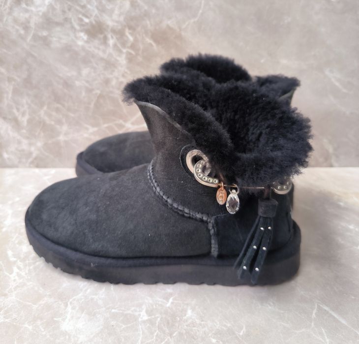 Апрески UGG номер 37