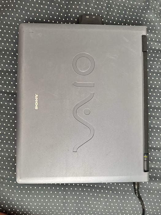 Ретро лаптоп sony vaio pcg 9L1M