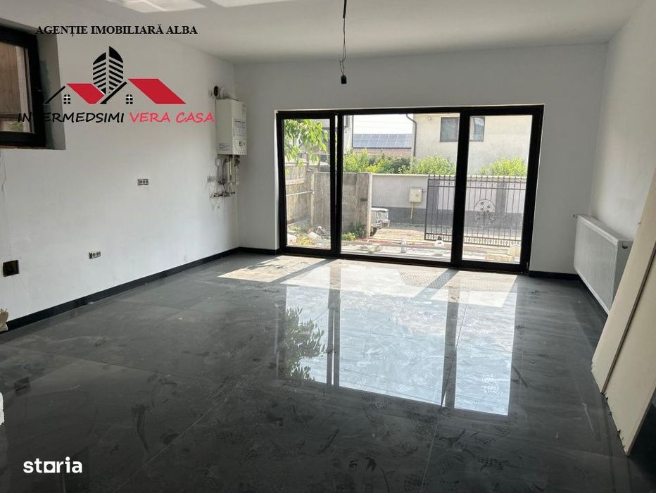 Casa noua 4 camere, 2 bai de vanzare Alba - Cetate in spate la Piata