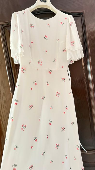 Ақ көйлек, белое платье