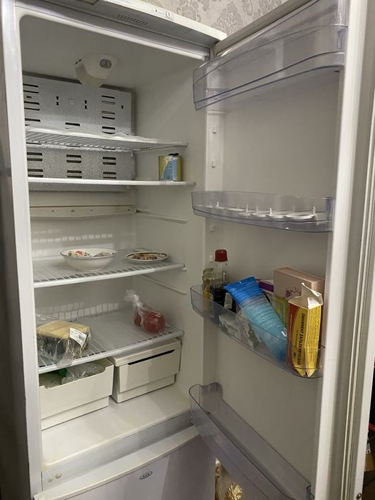 Продаю холодильник