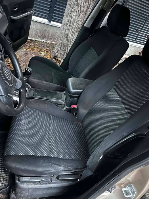 Здрав салон за suzuki grand vitara