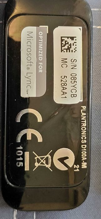 Plantronics BT300 Dongle si Plantronics D100A-M Dongle